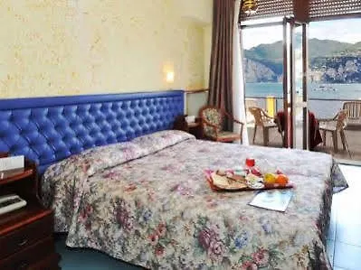 Hotel Malcesine Otel 3*